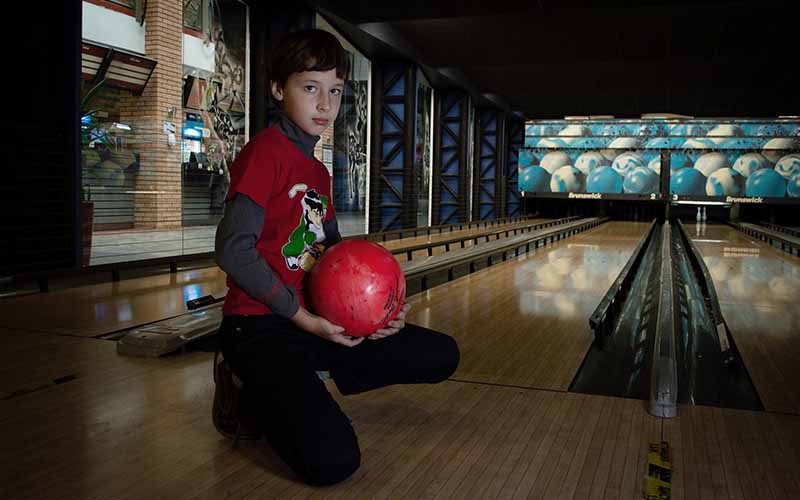 indoor game Bowling Center